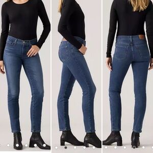 Levi’s 312 Shaping Slim Dark Blue Jeans